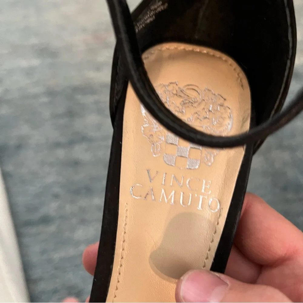 Vince Camuto Gidge Black Sandals Size 7.5M - Picture 4 of 12
